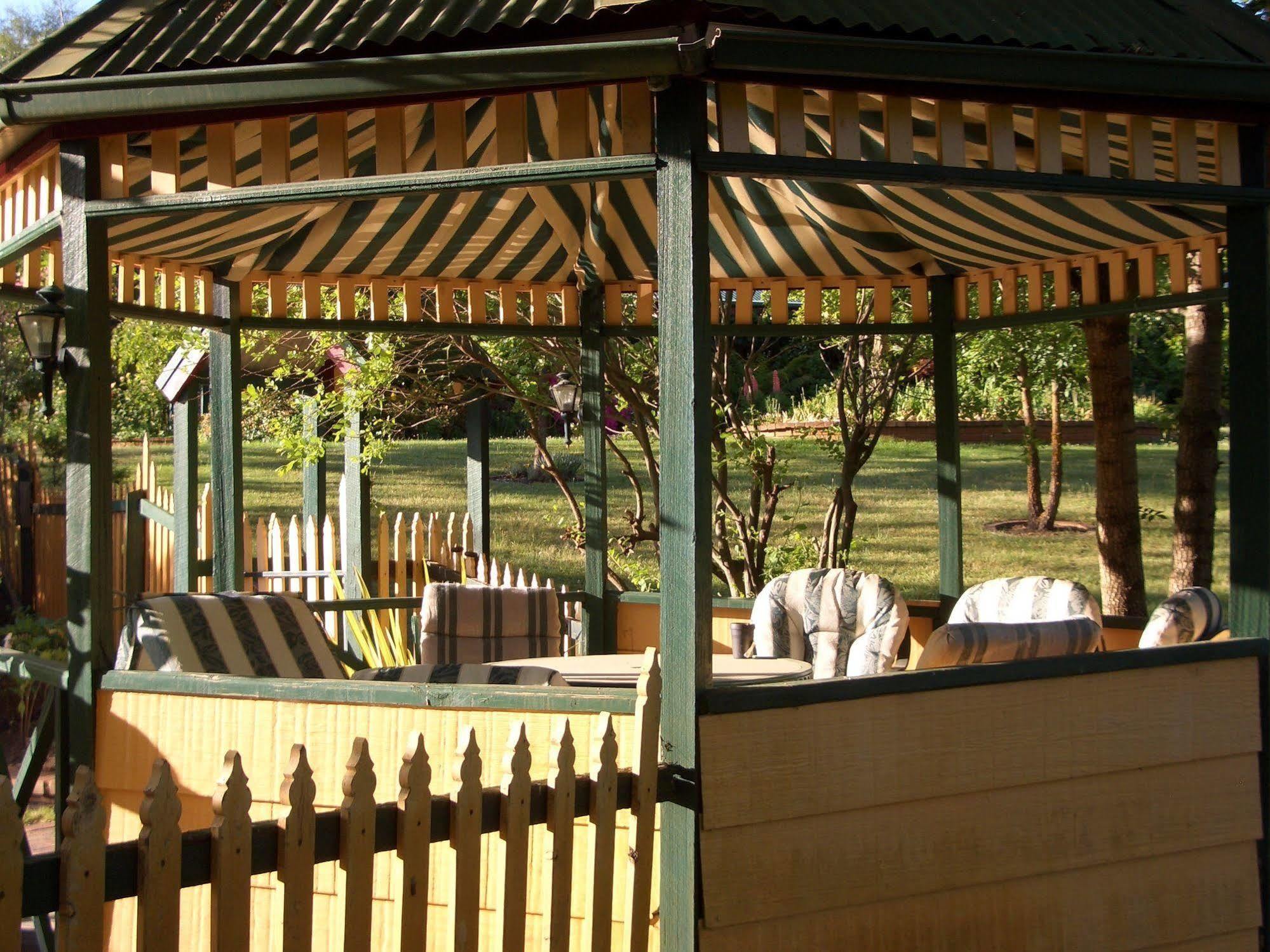 Willowlake Cottages Howqua Bagian luar foto